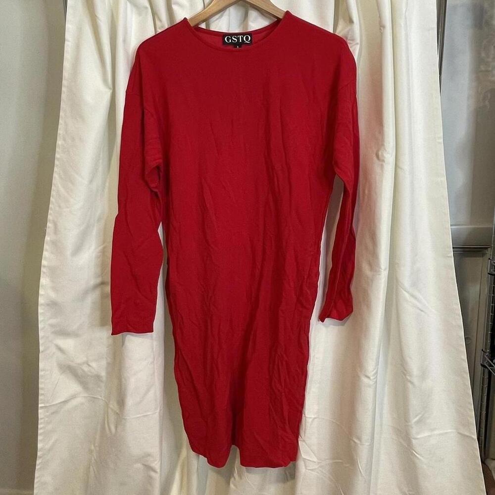 gstq red sweater dress with pockets, size small